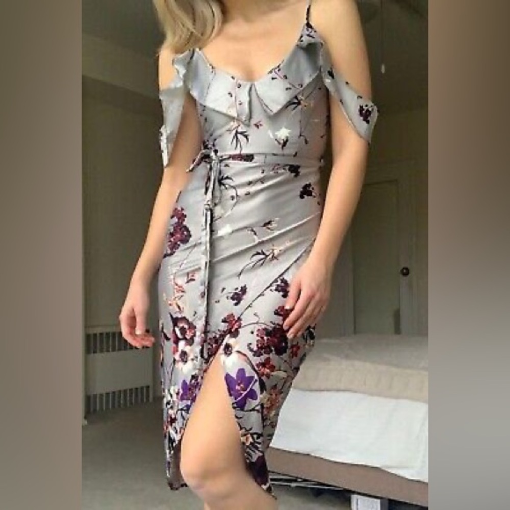 Floral Cold Shoulder Dress 👗